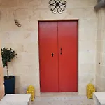 2 Large Ensuite Bedrooms In Boutique Style With Pool Panzió 4*