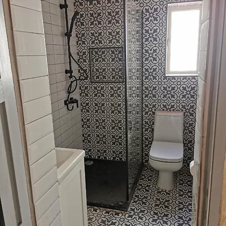 2 Large Ensuite Bedrooms In Boutique Style With Pool Bed & Breakfast