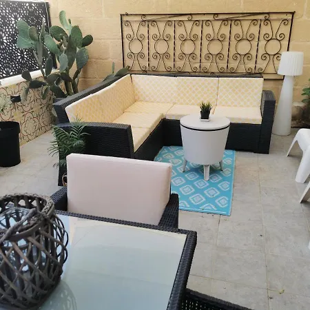 2 Large Ensuite Bedrooms In Boutique Style With Pool Bed & Breakfast 4*