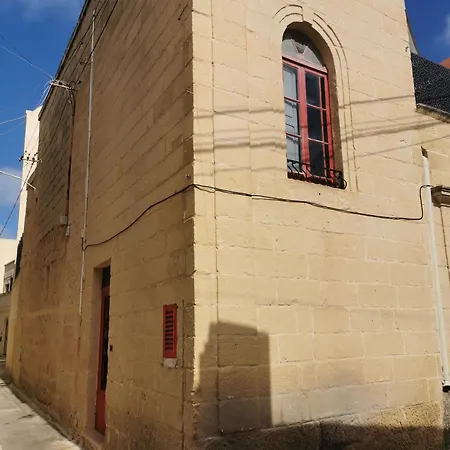 2 Large Ensuite Bedrooms In Boutique Style With Pool Bed & Breakfast