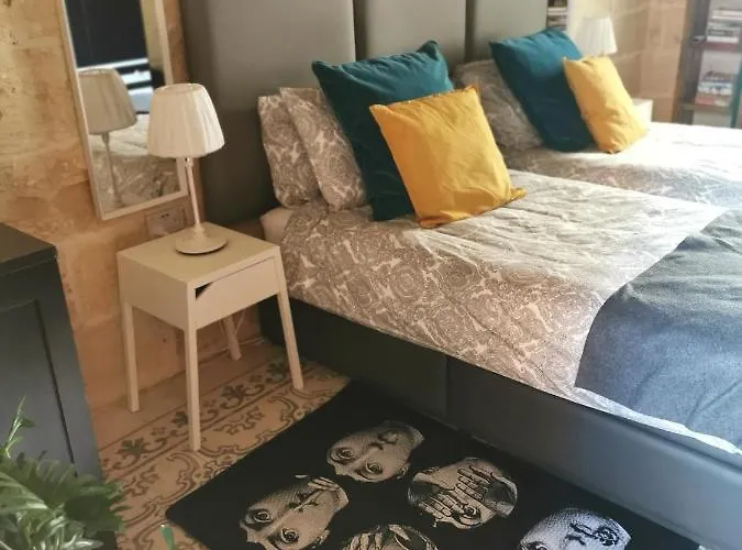 2 Large Ensuite Bedrooms In Boutique Style With Pool 4* 자프라