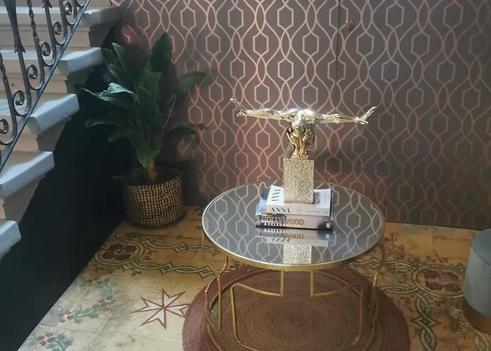 2 Large Ensuite Bedrooms In Boutique Style With Pool B&B