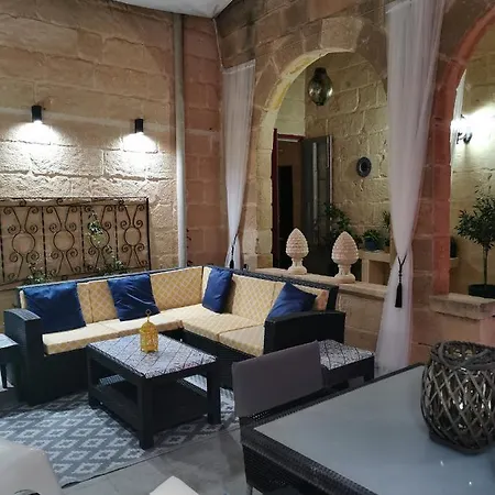 Bed & Breakfast 2 Large Ensuite Bedrooms In Boutique Style With Pool Xaghra