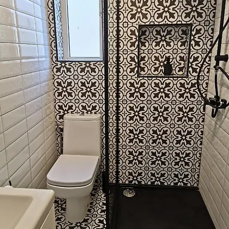 Bed & Breakfast 2 Large Ensuite Bedrooms In Boutique Style With Pool *