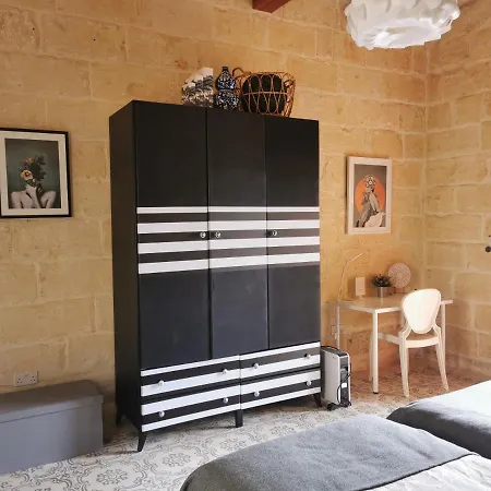 Bed & Breakfast 2 Large Ensuite Bedrooms In Boutique Style With Pool