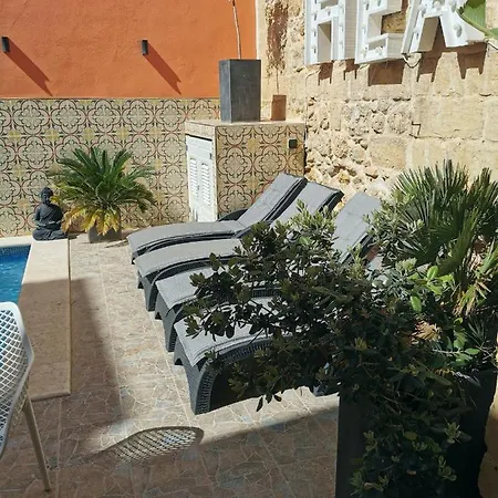 2 Large Ensuite Bedrooms In Boutique Style With Pool فندق مبيت وإفطار