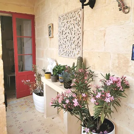 Bed & Breakfast 2 Large Ensuite Bedrooms In Boutique Style With Pool Xaghra
