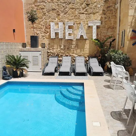 2 Large Ensuite Bedrooms In Boutique Style With Pool فندق مبيت وإفطار Xagħra