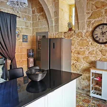 2 Large Ensuite Bedrooms In Boutique Style With Pool Bed & Breakfast 4*