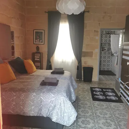 Couette-café 2 Large Ensuite Bedrooms In Boutique Style With Pool 4*