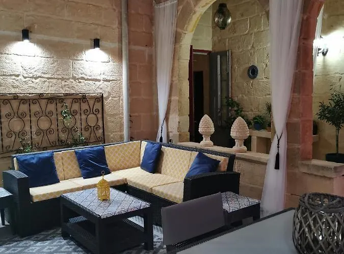 לינה וארוחת בוקר 2 Large Ensuite Bedrooms In Boutique Style With Pool Xagħra