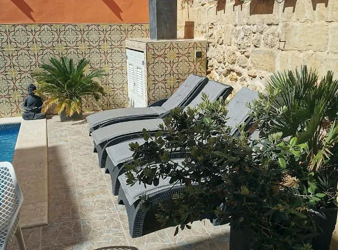 2 Large Ensuite Bedrooms In Boutique Style With Pool לינה וארוחת בוקר