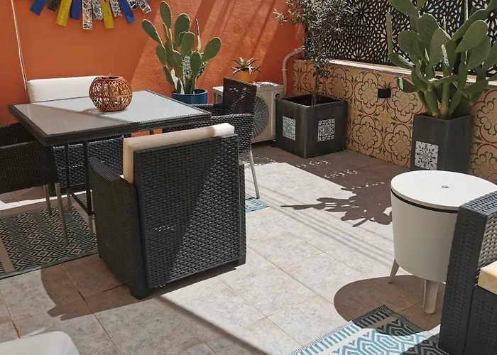 2 Large Ensuite Bedrooms In Boutique Style With Pool 4*